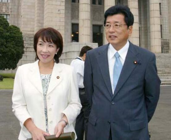 高市早苗の旦那と子供は義理の親子
